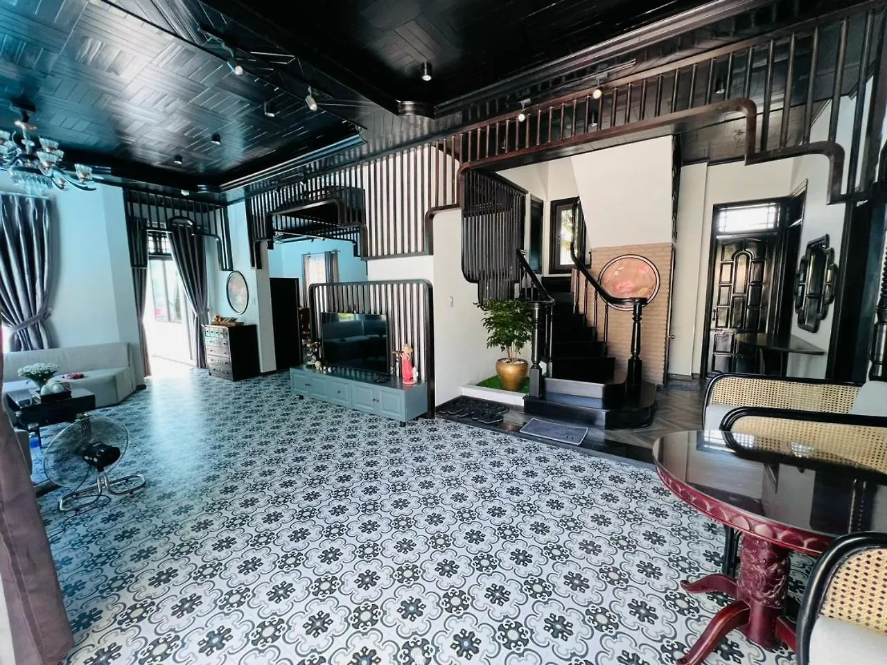 New Luxury Villa - Venuestay Hoi An